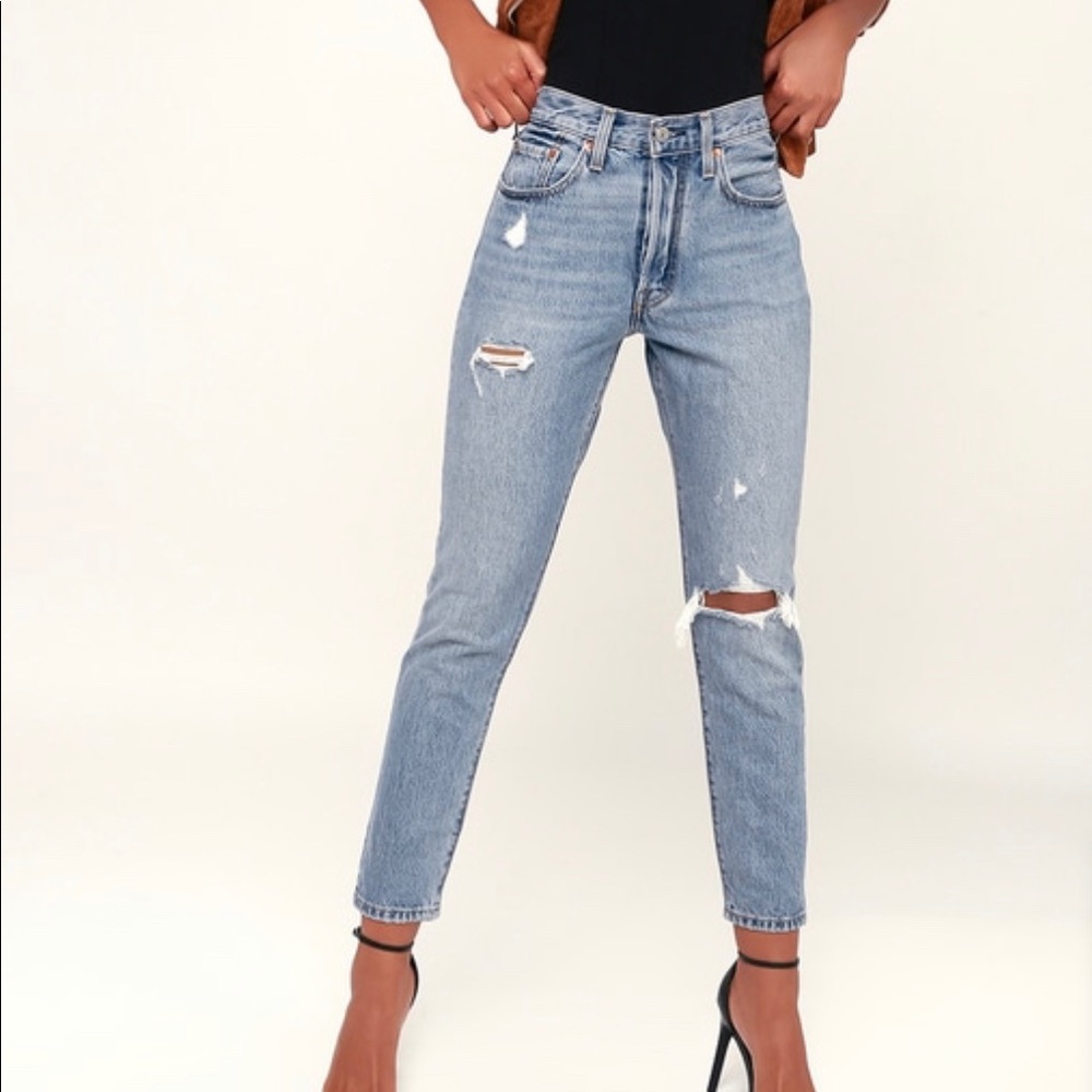 Levi’s 501 Skinny Distressed Light Wash Jeans